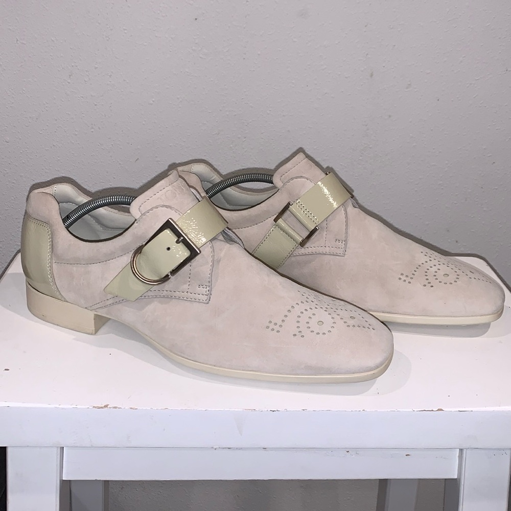 TODS SUEDE LOAFERS SIZE 6 BIEGE PANTED LEATHER